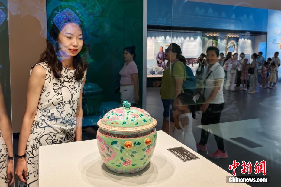 “峇峇娘惹的世界——海上丝绸之路上的峇峇娘惹文化展”在天津展出  第2张