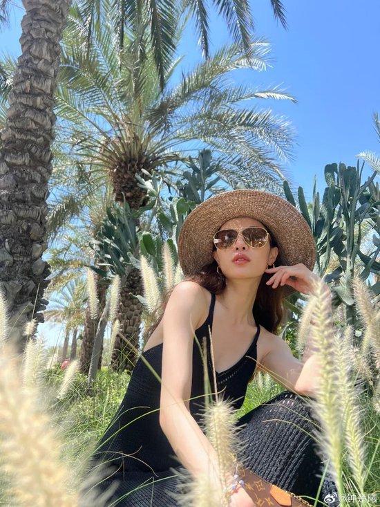 夏日的钟楚曦：你可真是把我辣得说不出话  第8张