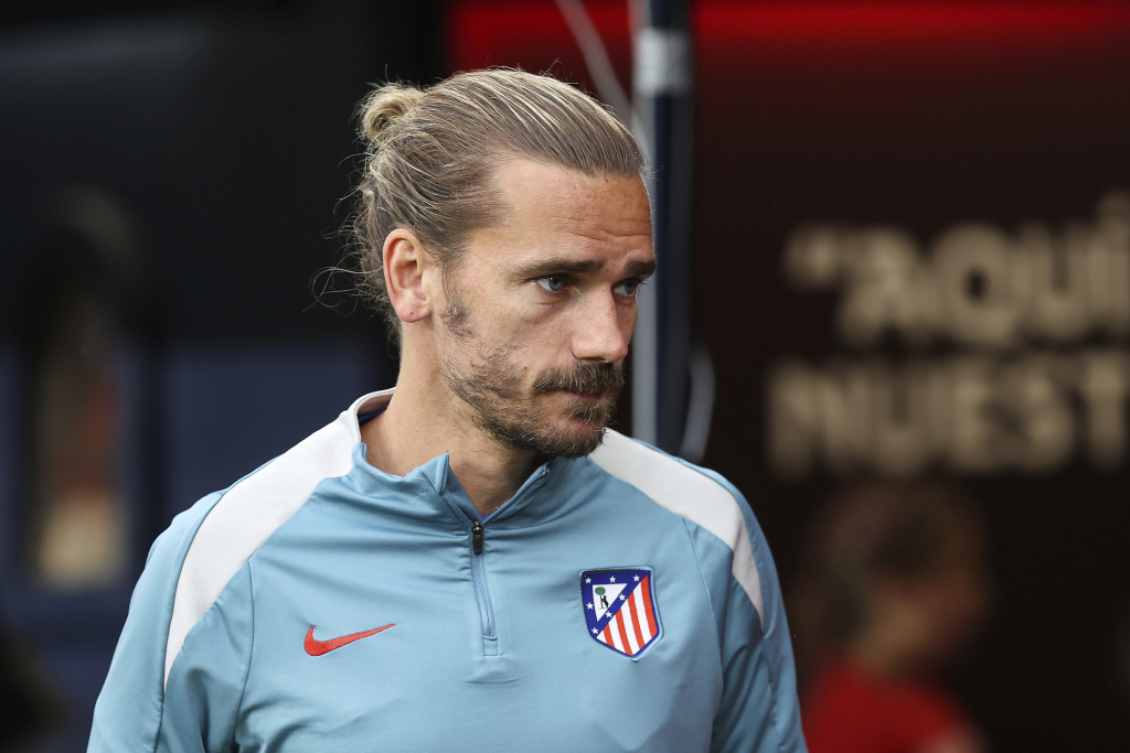 体坛联播｜巴萨提前2轮西甲夺冠	，郑钦文不敌高芙止步4强  第4张