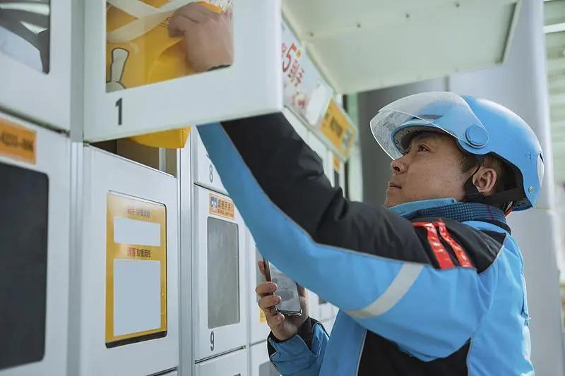 地方政策和平台要求相左，外卖员要不要健康证这事到底听谁的  第1张