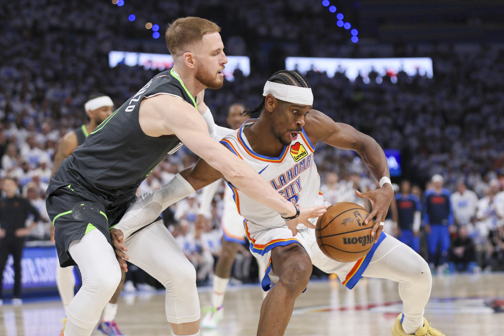 曾经连校队都进不去的男孩	，如今成了NBA常规赛MVP  第4张
