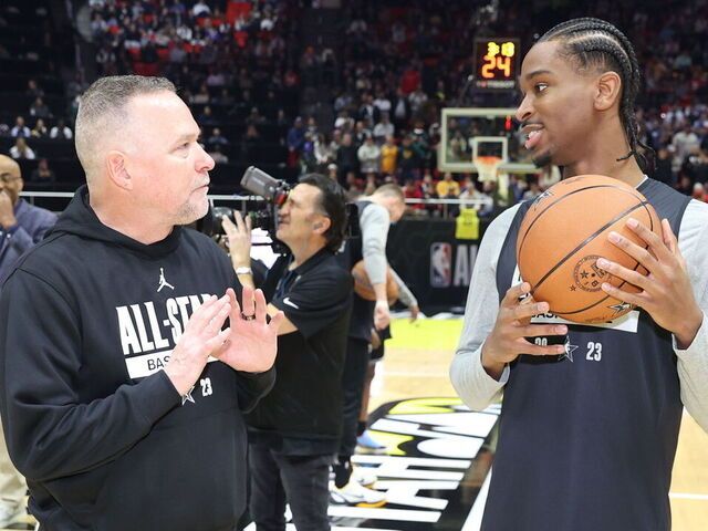 曾经连校队都进不去的男孩，如今成了NBA常规赛MVP  第3张
